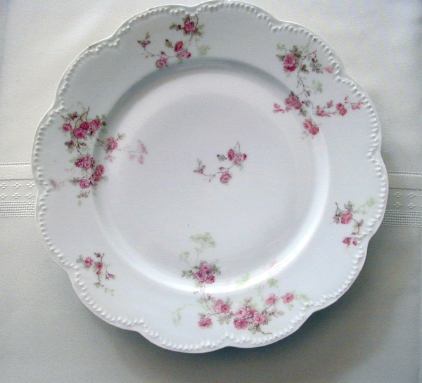 How do you identify Limoges china patterns?